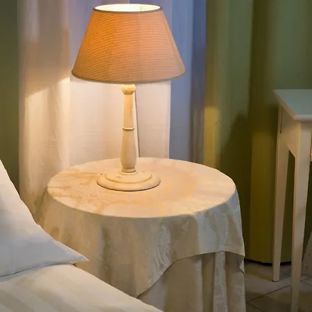 فندق مبيت وإفطار Maison Biagetti 4*