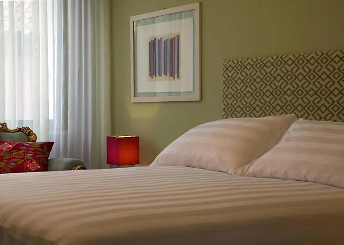 Bed & Breakfast Maison Biagetti 4*